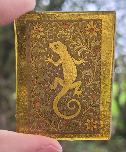 Stained glass gecko lizard - stained,