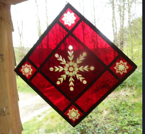 Repurposed red brilliant - red, cut